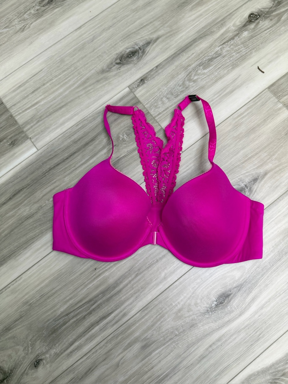 Victoria's Secret Vibrant Fuchsia Lace Racerback T-Shirt Bra SZ 38d